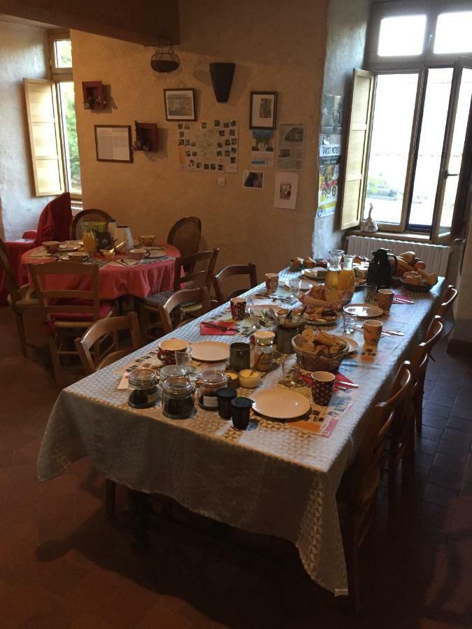 Logis De Riparfonds Bed and Breakfast Bressuire Exteriör bild
